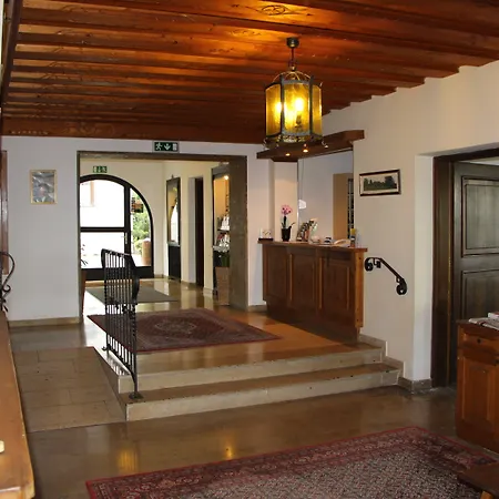 Hotel Schoene Aussicht-2